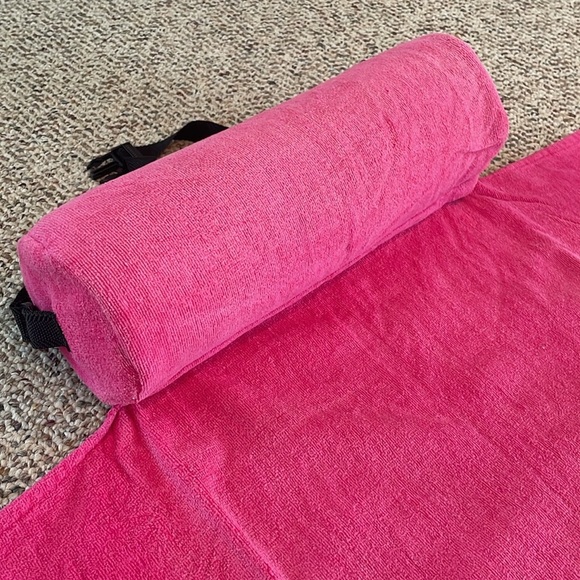 Goldwell Pink Compact Beach Towel & Pillow - Picture 4 of 7